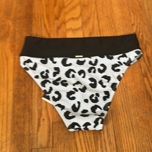 DKNY Printed High Rise Bikini Bottom Swimsuit Leopard Blue Black size L NWT - Picture 3 of 7